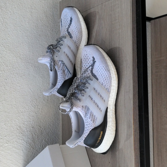 Adidas ULTRABOOST 5.0 DNA 😄 - Picture 2 of 8